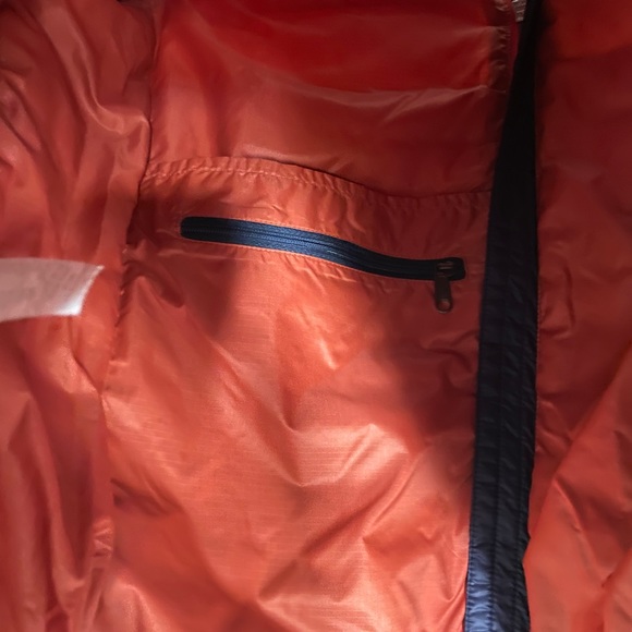 EUC Cotopaxi Women’s Fuego Hooded Down Jacket in XS - Picture 15 of 15